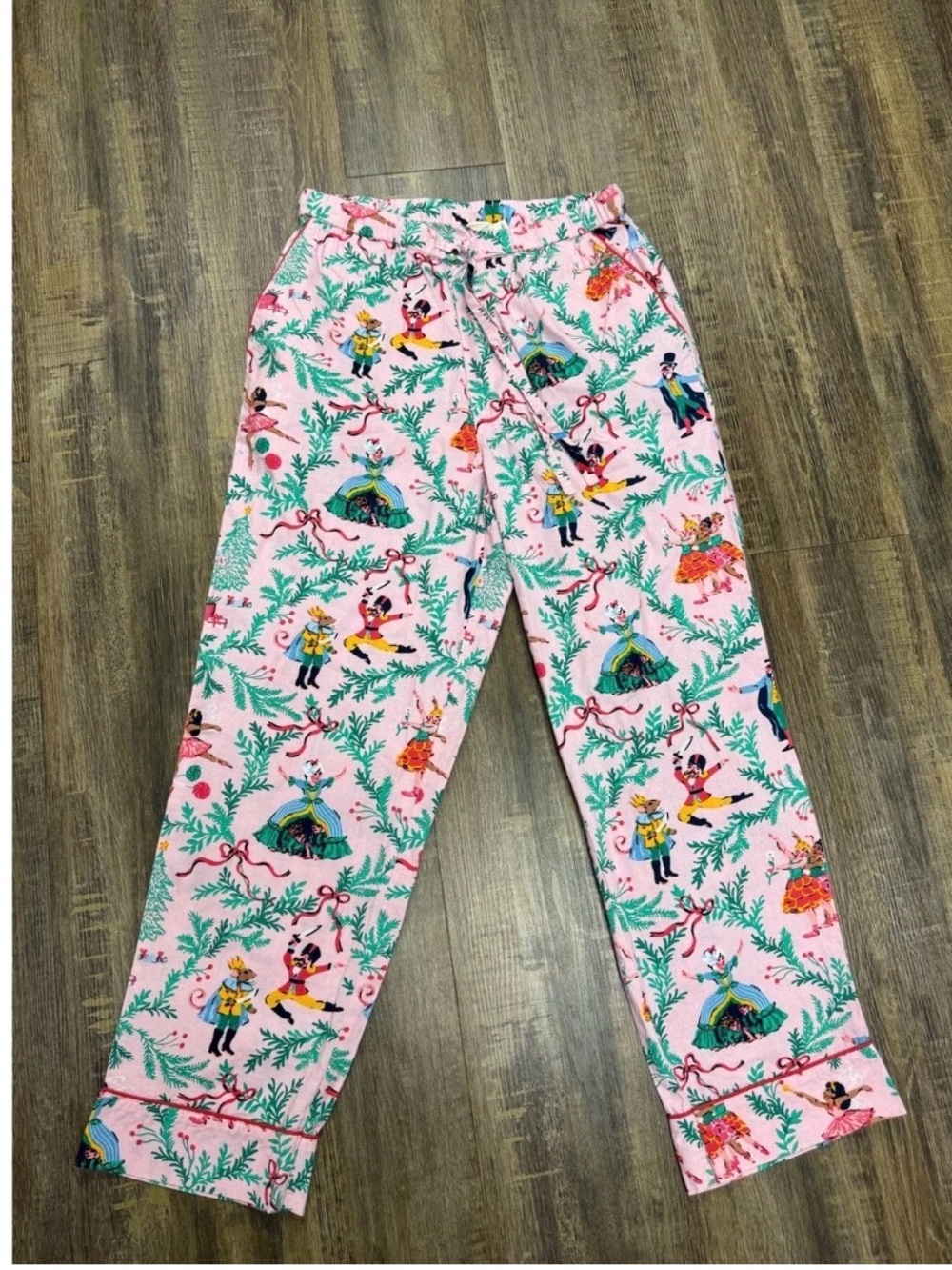 Printfresh 100% cotton Nutcracker Dreams Long Sleeve Pajama Set Top & Bottom - Picture 6 of 16